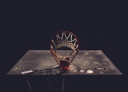 开云官网-哈斯车队横扫迈凯伦，维斯塔潘点燃赛场，一场颠覆性的胜利