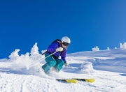 开云体育-跨洋对决，快船力克江苏队，东契奇统治全场诠释何为现代篮球