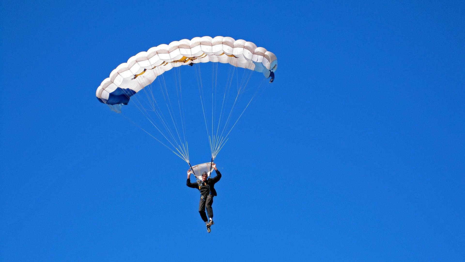 阿克演绎绝境美学，西班牙最后时刻的教科书式胜利