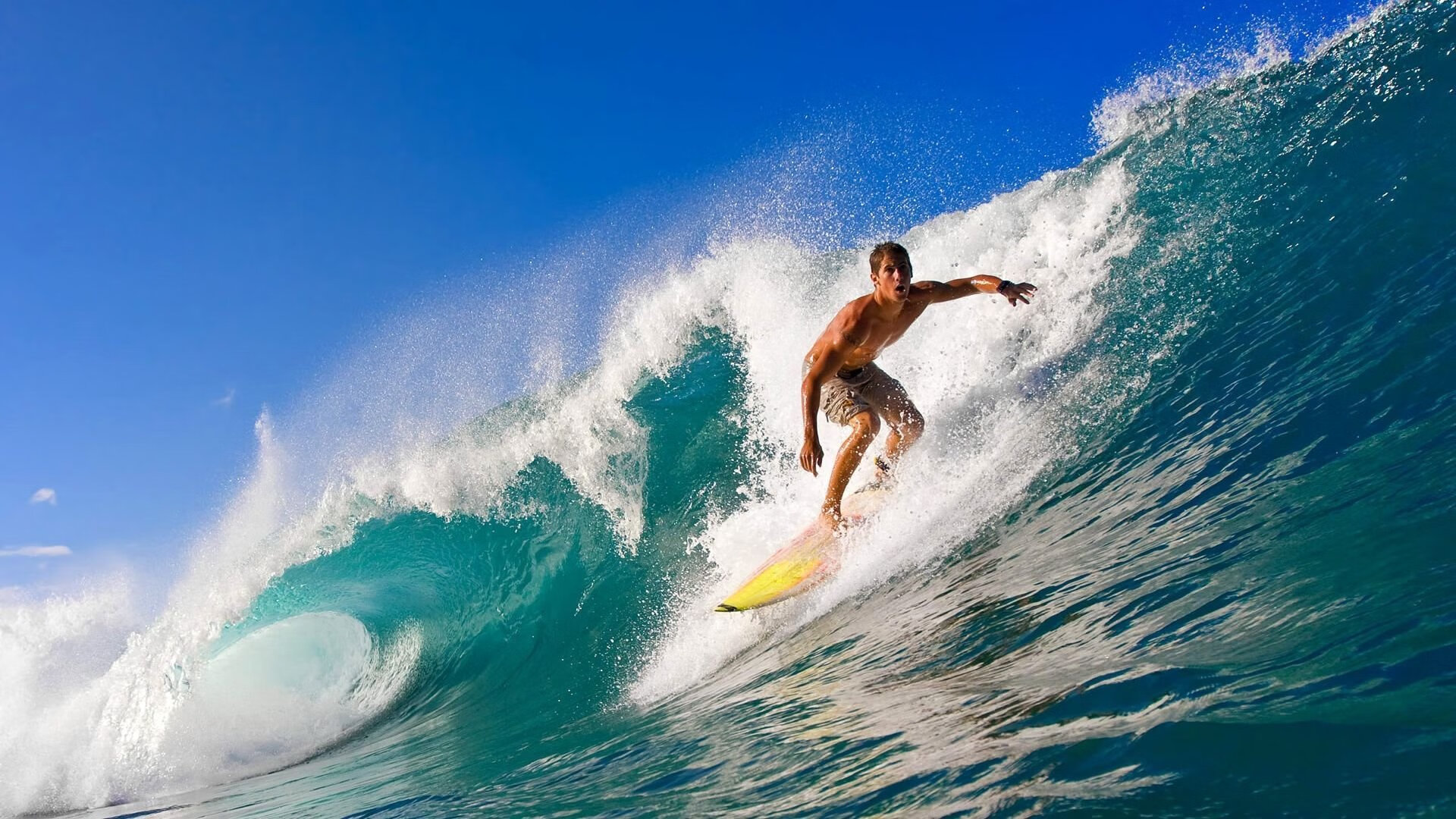 关键战不手软！字母哥力压勇士，爵士主场奏凯